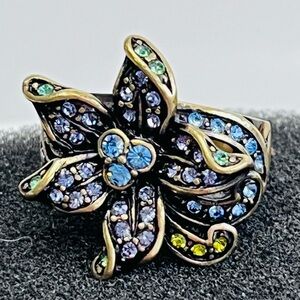 Heidi Daus SIZE 10 “Perennial Favorite” Swarovski Crystals ring